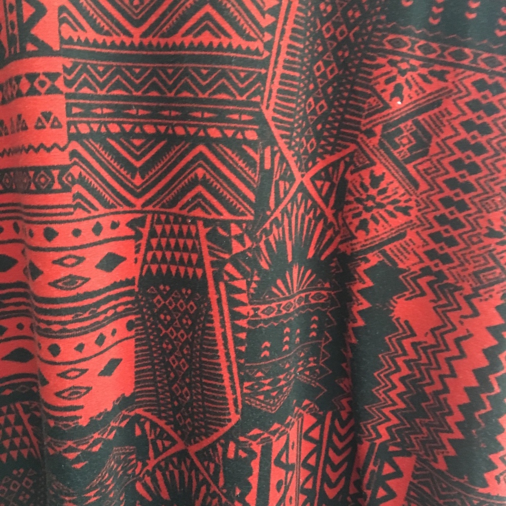 LuLaRoe Red and Black Pattern Classic T - Picture 4 of 6